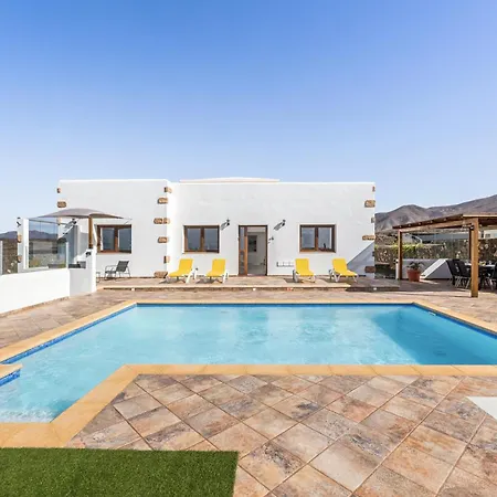 Home2book Idyllic La Hoya, Private Pool Villa Yaiza (Lanzarote)